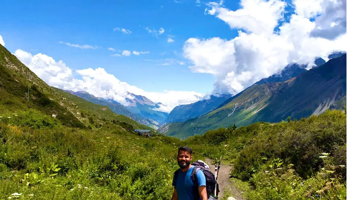 Annapurna Circuit trekking with fog covering the Himalaya peak
