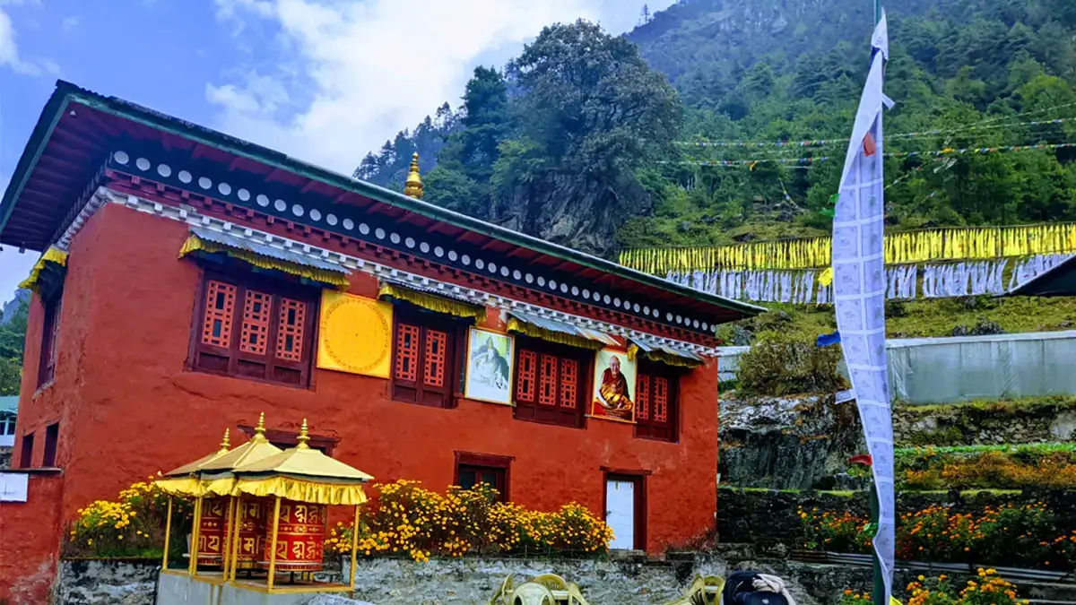 Buddhist monastery between Lukla and Phakding route