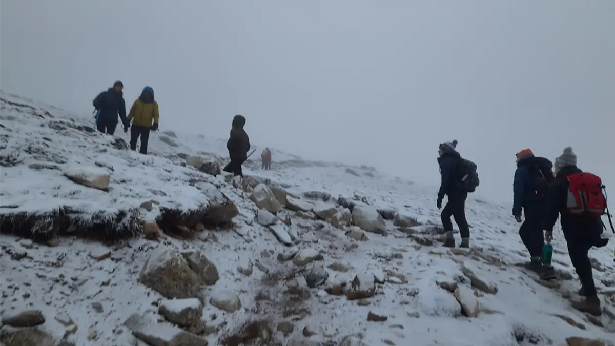 difficulties challenges of mountain guide in nepal