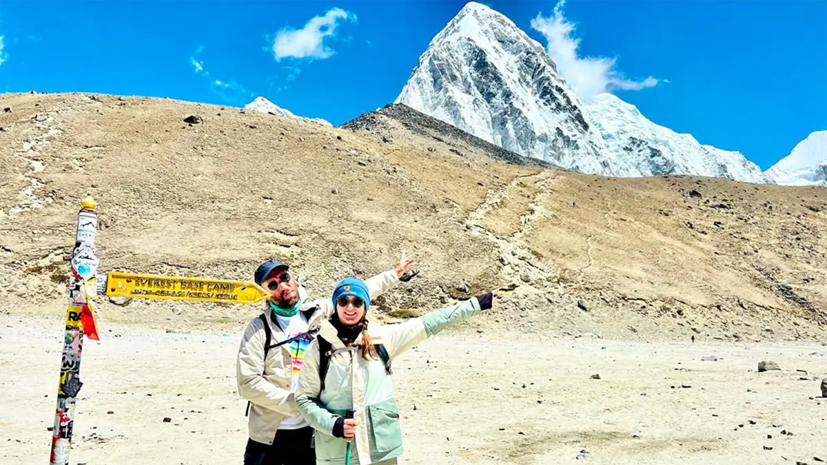 trekking trail route gorakshep to everest base camp