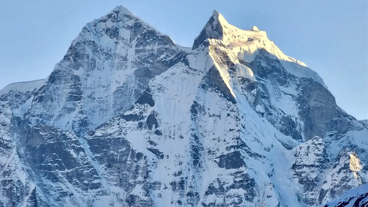 Mount Kangtega view on the route to Everest base camp trek in October