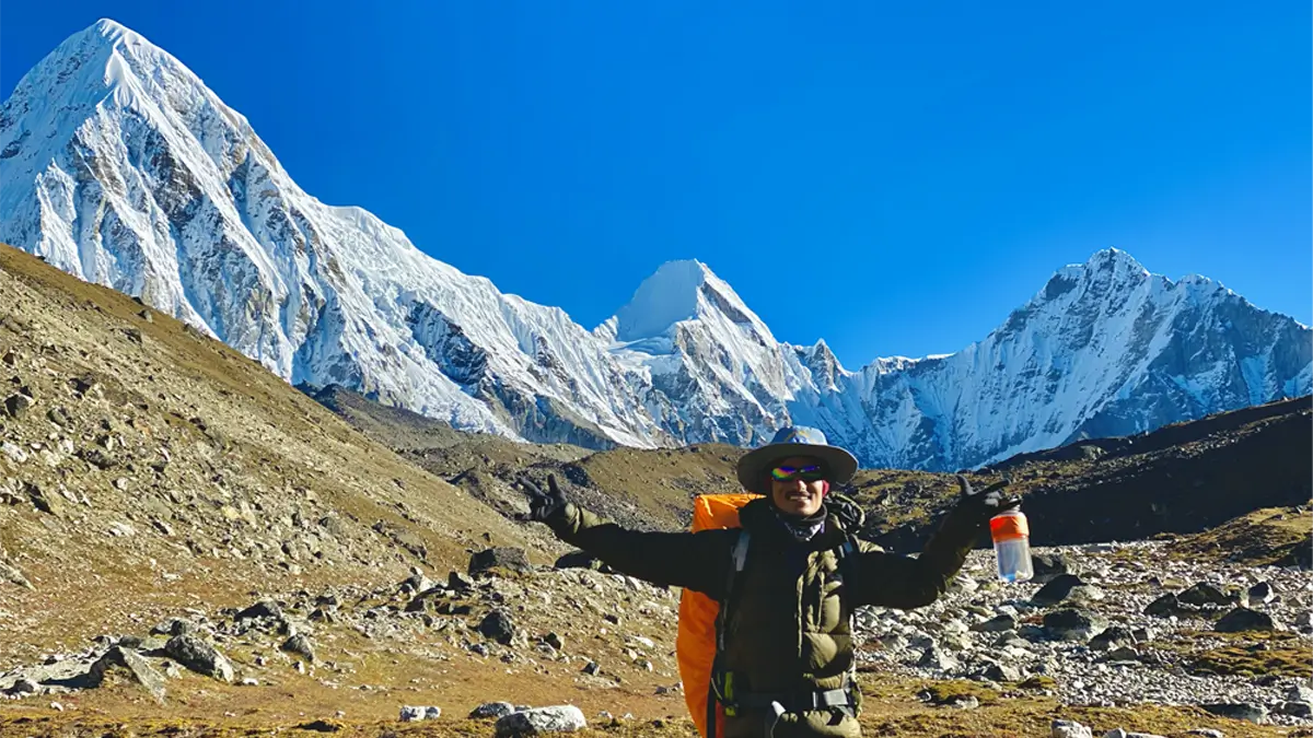 Everest base camp trekking in spring the Himalayas view include Mount Pumori, Lingtren Khumbutse