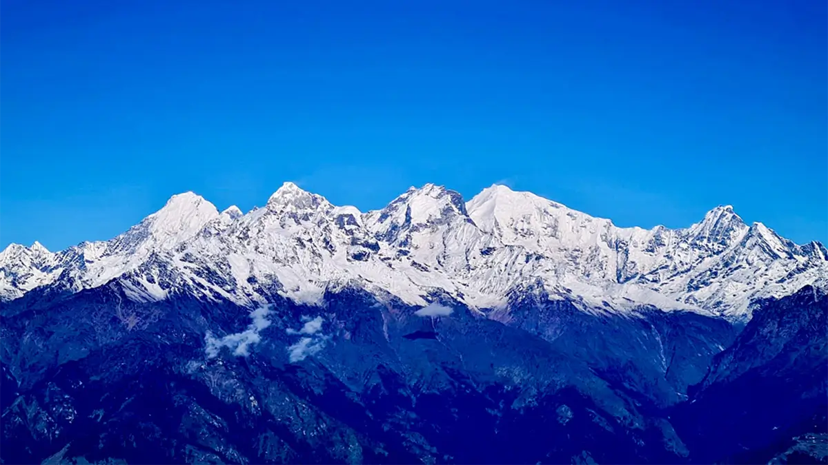 Gosaikunda lake trail mountain range of ganesh himal, langtang, manaslu annapurna